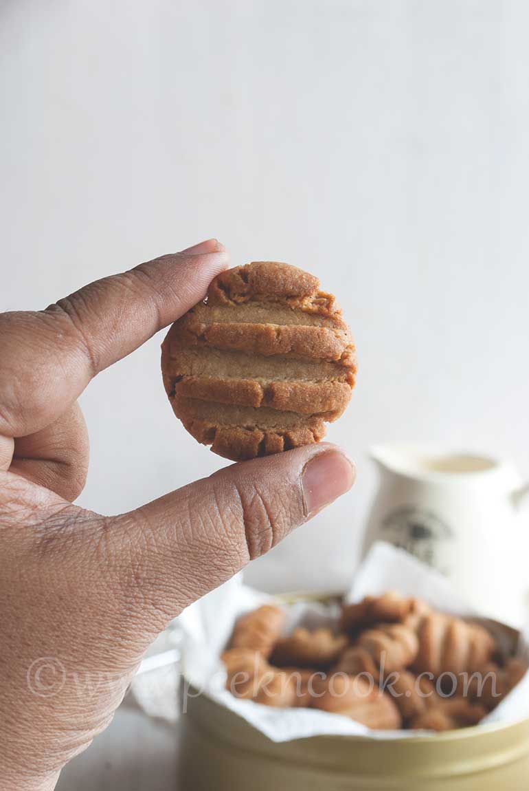 Kids' Friendly Almond Butter Cookies